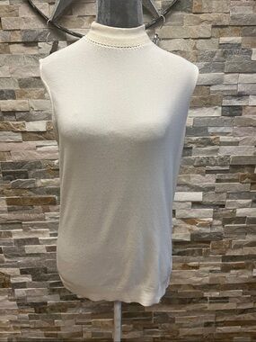 She Shells by Fairfield Mock Neck Sleeveless Camisole - Cream 19 PtP
